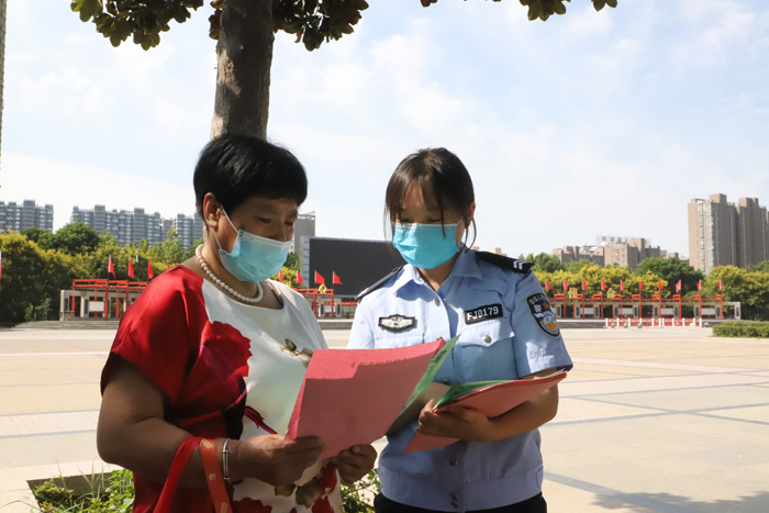 民權(quán)縣組織開展網(wǎng)絡(luò)安全宣傳周集中宣傳活動(dòng)