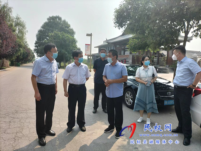 商丘市文化廣電和旅游局黨組成員、副局長董健到我縣調(diào)研市級白名單企業(yè)運(yùn)營情況