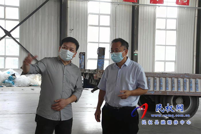 縣政協(xié)主席周明河開展“萬(wàn)人助萬(wàn)企”活動(dòng)