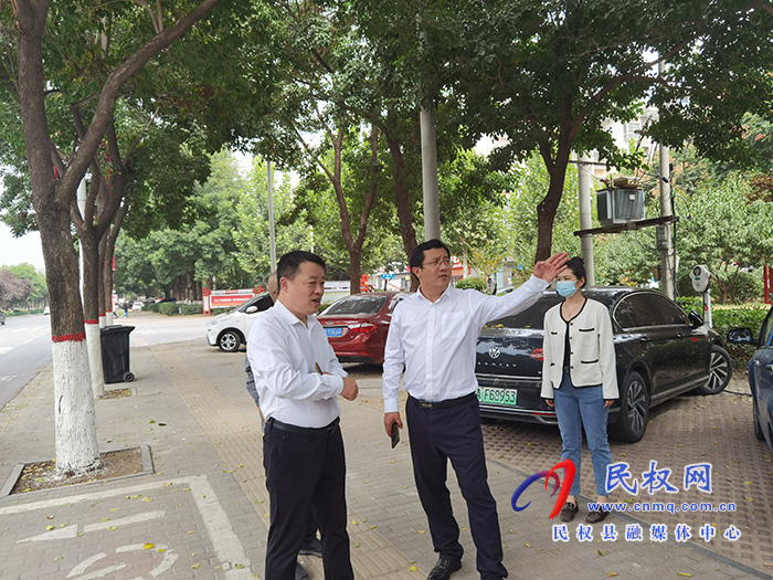 縣領(lǐng)導(dǎo)李君督導(dǎo)全國文明城市創(chuàng)建和常態(tài)化疫情防控工作