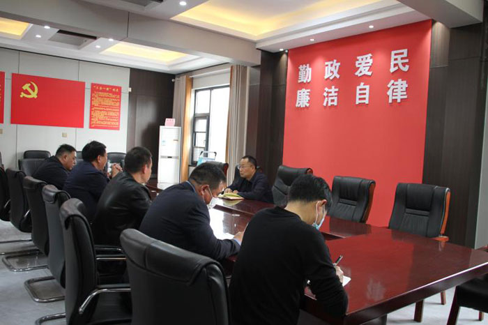 縣政協(xié)主席周明河到綠洲街道辦事處督導(dǎo)信訪維穩(wěn)、疫情防控、安全生產(chǎn)等工作