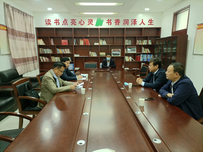 縣委常委、宣傳部長、副縣長畢道喜到王橋鎮(zhèn)督導(dǎo)檢查疫情防控、改廁“回頭看”、鞏固脫貧攻堅成果、信訪維穩(wěn)等重點工作