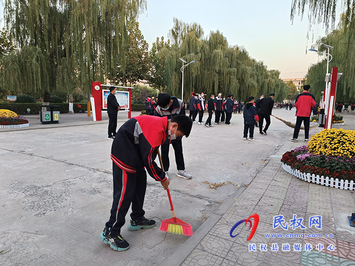 校園遍開(kāi)文明花 ————民權(quán)縣實(shí)驗(yàn)中學(xué)開(kāi)展文明教育活動(dòng)側(cè)記