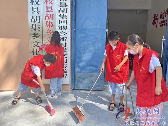 胡集鄉(xiāng)組織未成年人開展志愿服務活動
