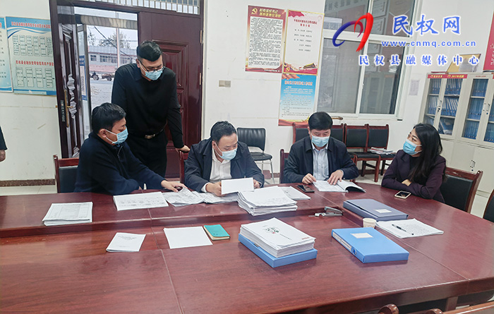 副縣長李衛(wèi)政到雙塔鎮(zhèn)督導(dǎo)檢查鞏固拓展脫貧攻堅成果工作
