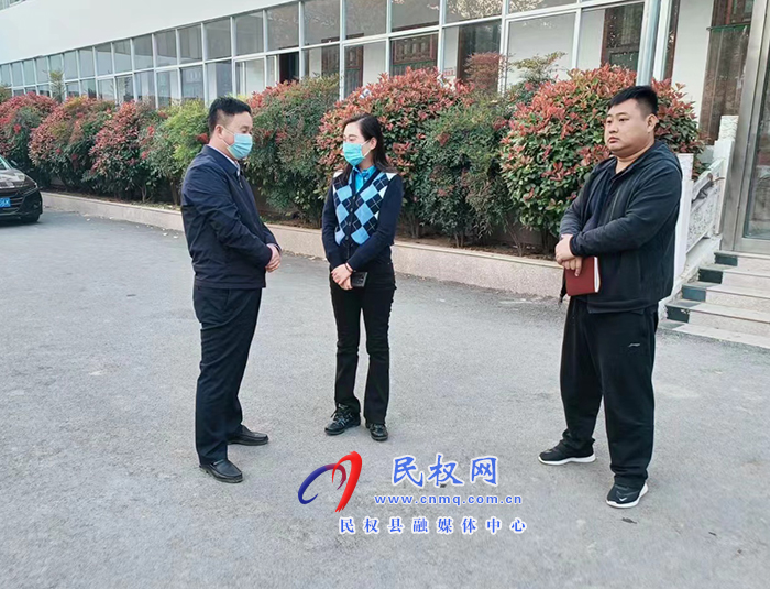 副縣長朱琳到老顏集鄉(xiāng)督導(dǎo)脫貧攻堅后評估、疫情防控、保障重點企業(yè)用工等工作