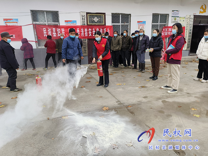 縣婦聯(lián)、團縣委開展消防安全宣傳活動