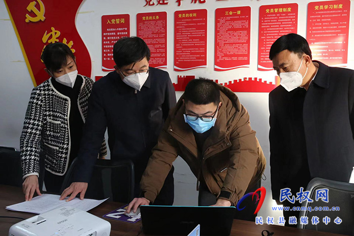 縣委書記張團結調研包保企業(yè)食品安全 “兩個責任”工作機制落實情況