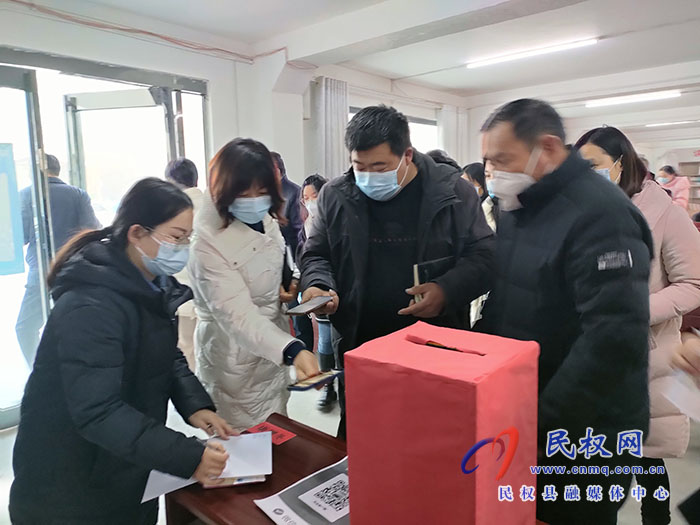花園鄉(xiāng)開展“送溫暖、獻愛心”募捐活動