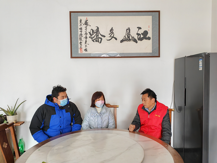 縣財(cái)政局開展慰問道德模范和身邊好人志愿服務(wù)活動(dòng)