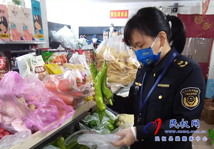 民權(quán)縣市場(chǎng)監(jiān)督管理局開(kāi)展元旦、春節(jié)食品安全抽檢專(zhuān)項(xiàng)行動(dòng)