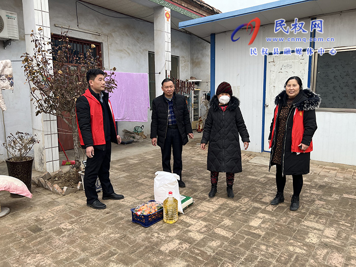 文廣旅游局開展春節(jié)幫扶慰問身邊好人志愿服務活動