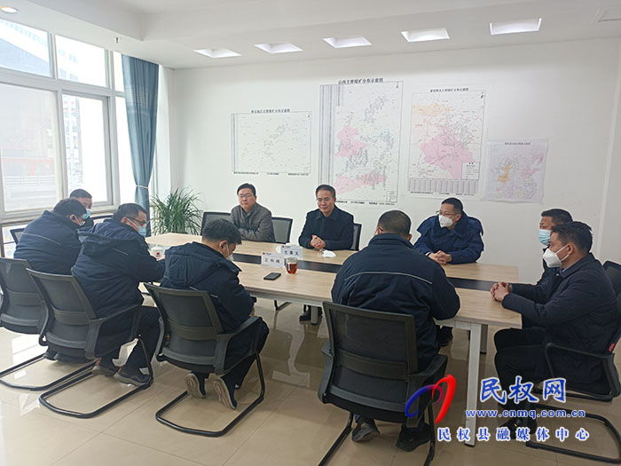 縣委常委、常務副縣長王景義檢查節(jié)前食品供應和安全生產(chǎn)工作