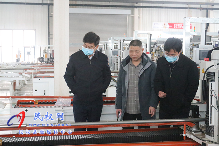 市人大常委會副主任、縣委書記張團結(jié)調(diào)研復工復產(chǎn)、安全生產(chǎn)工作