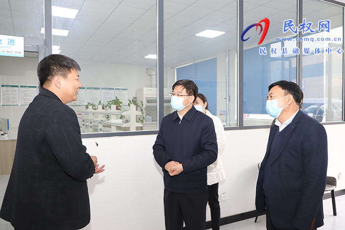 市人大常委會副主任、縣委書記張團(tuán)結(jié)調(diào)研食品安全“兩個(gè)責(zé)任”落實(shí)情況