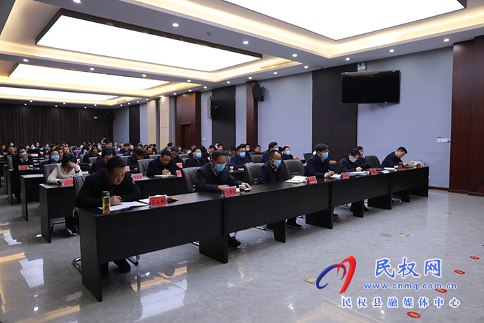 我縣組織收聽(tīng)收看市委理論學(xué)習(xí)中心組集體學(xué)習(xí)（擴(kuò)大）報(bào)告會(huì)（第十七期商丘大講堂）