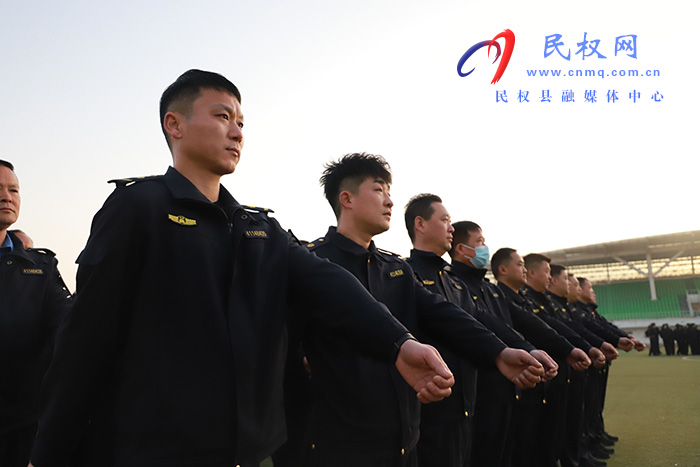民權(quán)縣城市管理局:開展“強基礎(chǔ) 轉(zhuǎn)作風(fēng) 樹形象”軍事化訓(xùn)練活動?