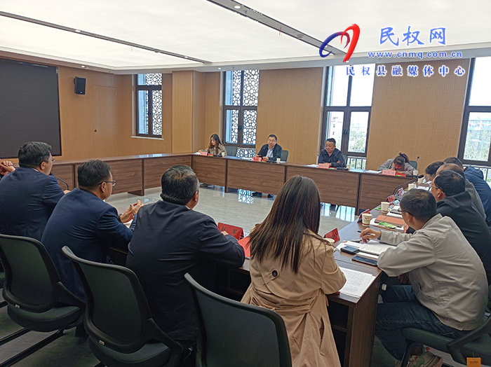 新疆建設(shè)兵團(tuán)第十三師新星市大營房城管委蒞民座談會(huì)召開