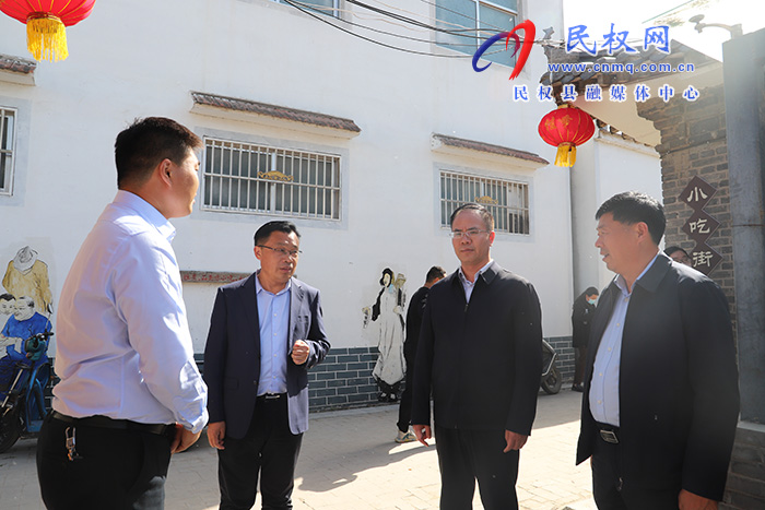  縣委常委、常務副縣長王景義到2023中國·民權第七屆槐花文化系列活動分會場察看美食節(jié)進展情況
