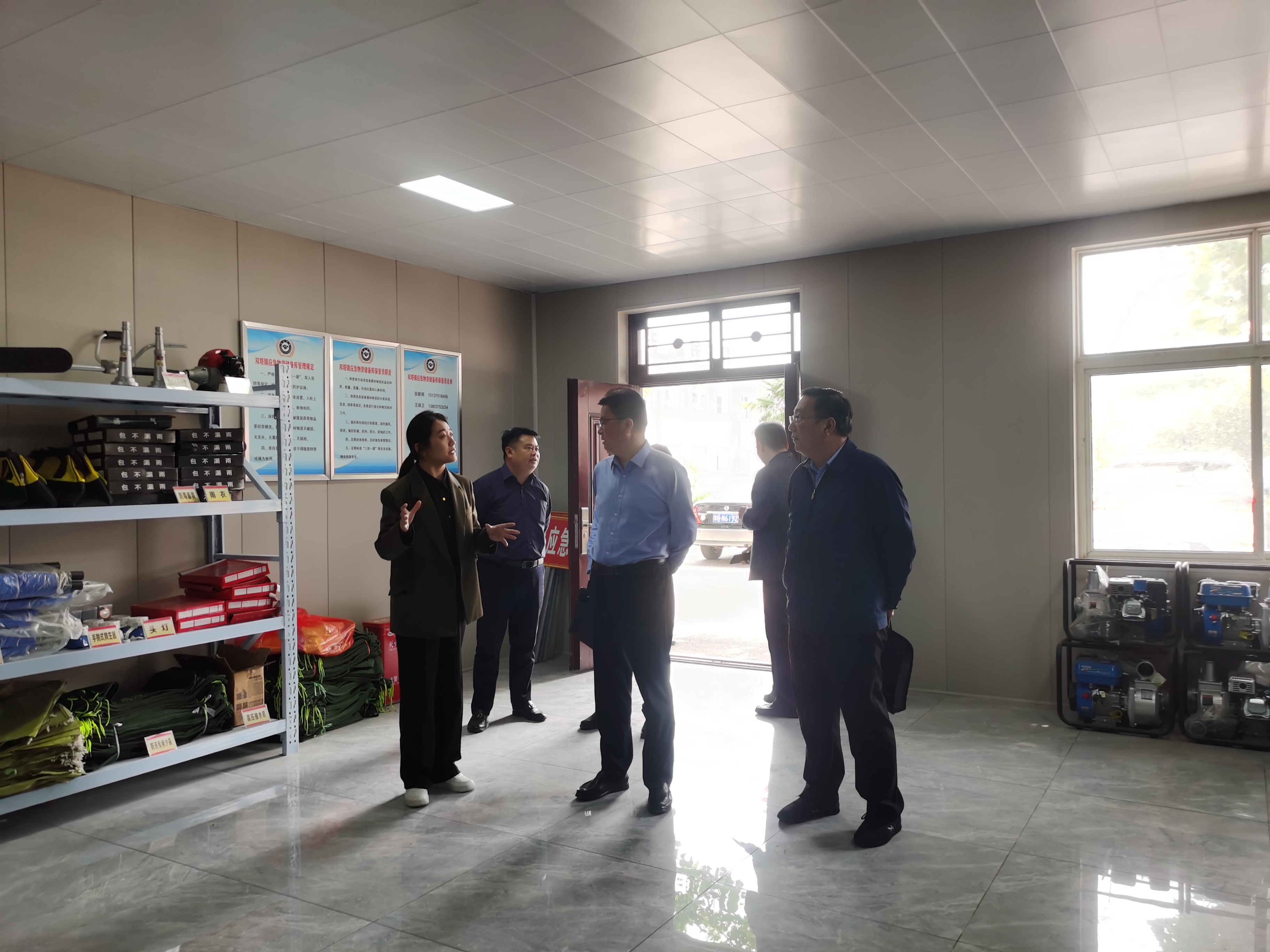 市應(yīng)急管理局副局長劉學(xué)軍到雙塔鎮(zhèn)調(diào)研基層應(yīng)急能力建設(shè)情況