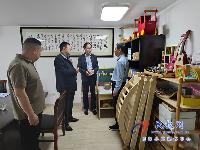 縣領(lǐng)導(dǎo)王雪山帶隊赴上海世友工藝品有限公司參觀考察