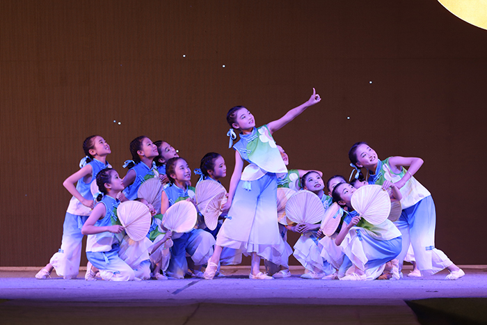 民權(quán)求實(shí)小學(xué)第六屆“向美而行，逐夢(mèng)未來”校園文化藝術(shù)節(jié)圓滿落幕