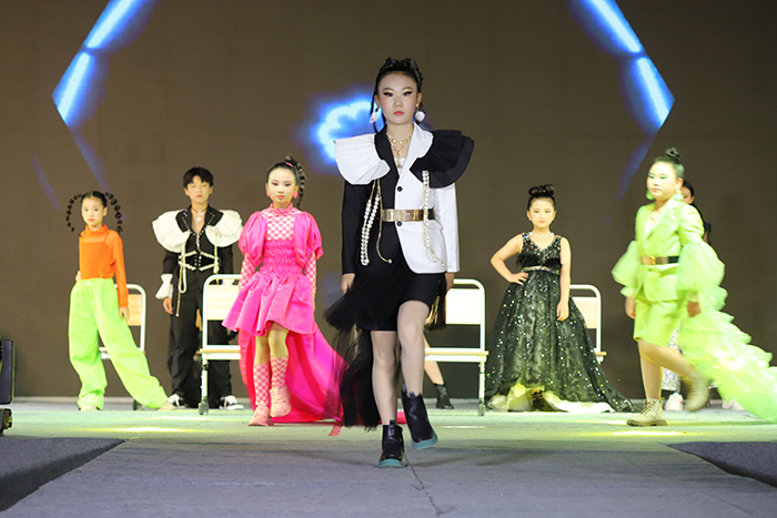 民權(quán)求實(shí)小學(xué)第六屆“向美而行，逐夢(mèng)未來”校園文化藝術(shù)節(jié)圓滿落幕