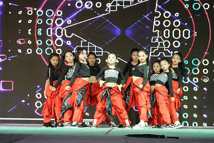 民權(quán)求實(shí)小學(xué)第六屆“向美而行，逐夢(mèng)未來”校園文化藝術(shù)節(jié)圓滿落幕