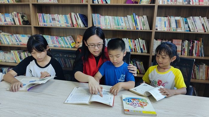 雙塔鎮(zhèn)：書(shū)香伴暑假 閱讀伴成長(zhǎng)