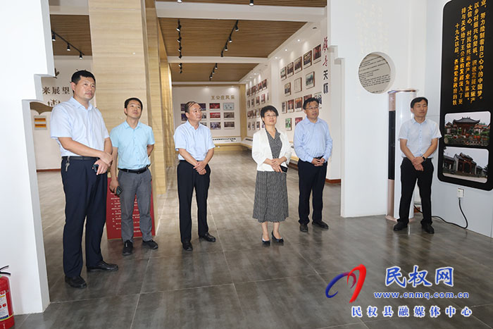 省委宣傳部版權(quán)管理處處長(zhǎng)張萬(wàn)勇到民調(diào)研版權(quán)保護(hù)工作開展情況