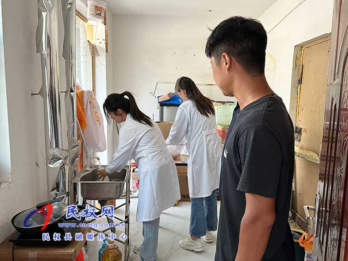 民權(quán)縣水務(wù)公司開展水質(zhì)檢測 守護(hù)用水安全