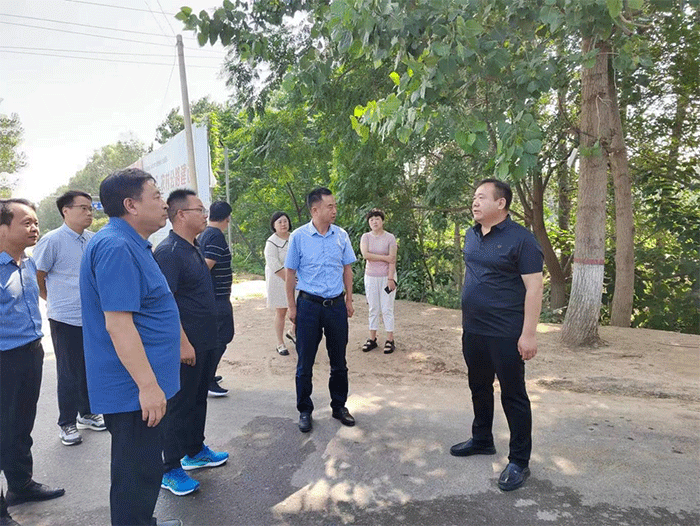 市公路事業(yè)發(fā)展中心黨委書記主任馬登峰到我縣督導普通公路迎“國評”工作