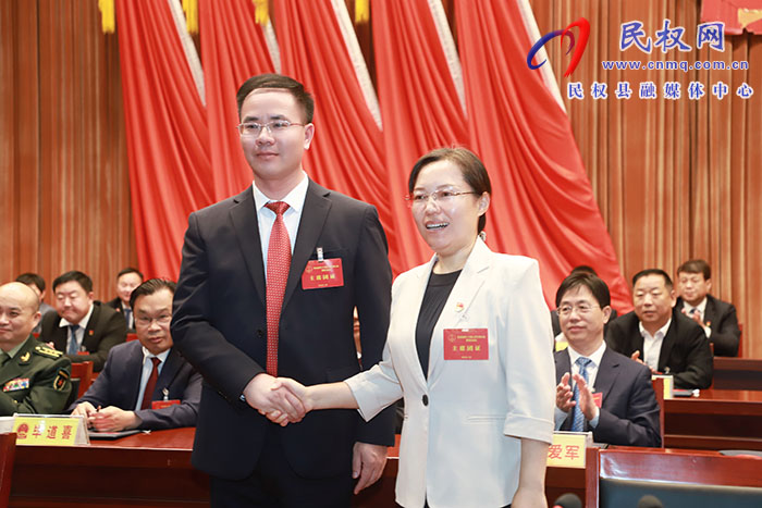 民權(quán)縣第十六屆人民代表大會第四次會議舉行第二次全體會議