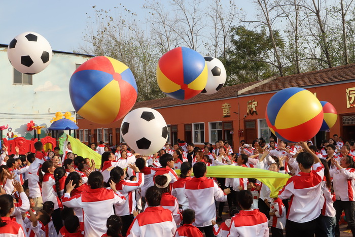  全民奧運會，等你來挑戰(zhàn)！野崗鎮(zhèn)童欣幼兒園舉行親子運動會