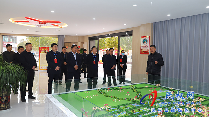 縣人大常委會調(diào)研綜合便民服務(wù)中心建設(shè)情況座談會召開