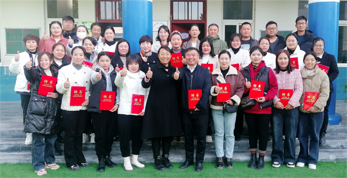 家校共育 攜手同行——民權(quán)縣第三小學(xué)召開2023—2024學(xué)年度上期家長委員會增補(bǔ)會議暨雙減背景下家校共育交流會
