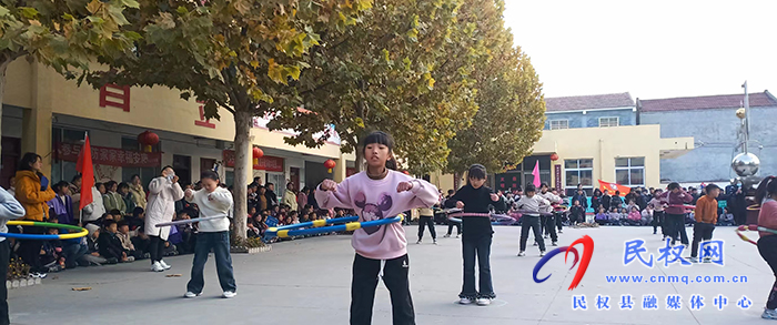 人和鎮(zhèn)中心小學(xué)舉行第三屆冬季運(yùn)動會