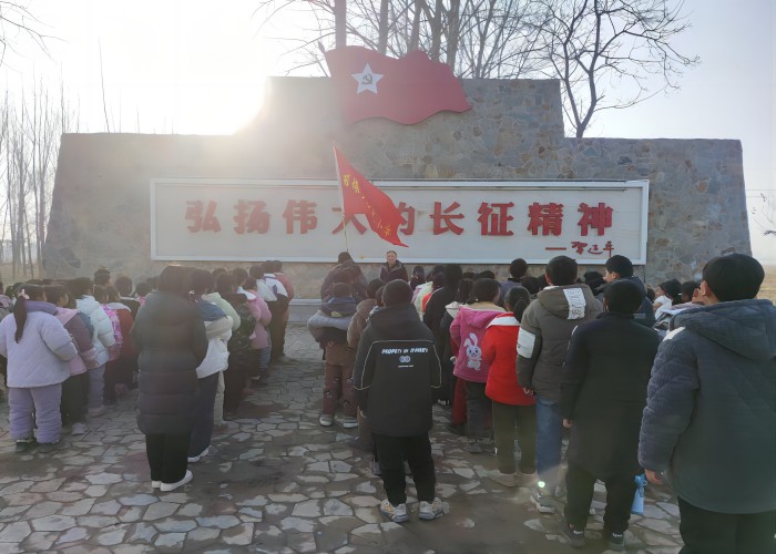 雙塔鎮(zhèn)牛牧崗小學(xué)開(kāi)展“參觀紅色教育基地 弘揚(yáng)愛(ài)國(guó)主義精神”主題教育活動(dòng)
