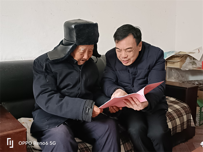 縣委黨校：送教上門，為離退休干部送上“精神食糧”