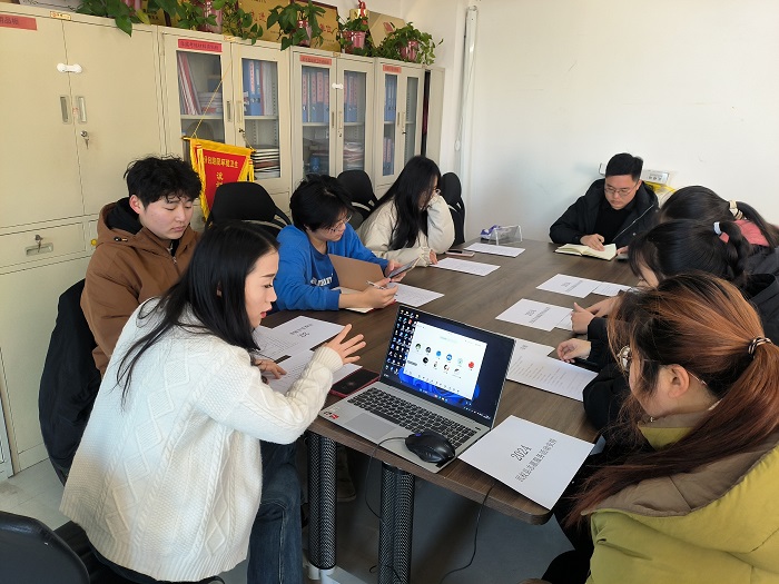 團(tuán)縣委召開“2024年大學(xué)生寒假社會(huì)實(shí)踐活動(dòng)”動(dòng)員大會(huì)