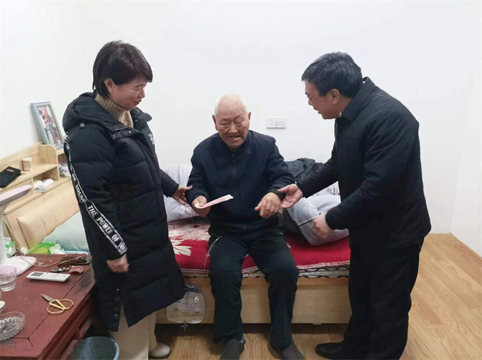 縣委黨校開展走訪慰問(wèn)老黨員活動(dòng)