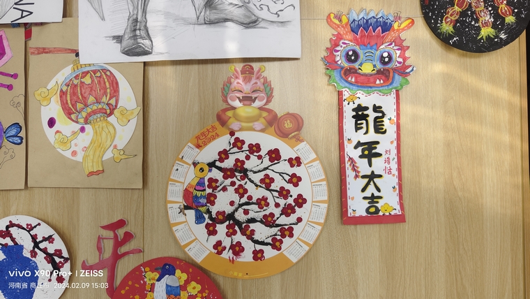民權(quán)縣圖書館舉辦“喜樂(lè)龍年 書中有畫”少年兒童新年書畫作品展