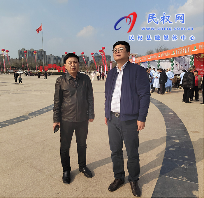 縣委常委、副縣長謝志強(qiáng)現(xiàn)場指導(dǎo)3·15消費者權(quán)益日活動