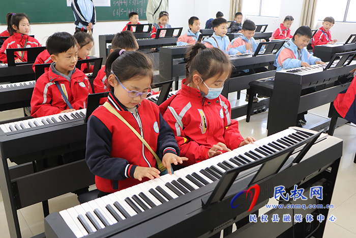 開(kāi)展幼小銜接 開(kāi)啟幼兒成長(zhǎng)之旅 ——民權(quán)縣第一實(shí)驗(yàn)幼兒園攜手民權(quán)縣求實(shí)學(xué)校開(kāi)展幼小銜接活動(dòng)