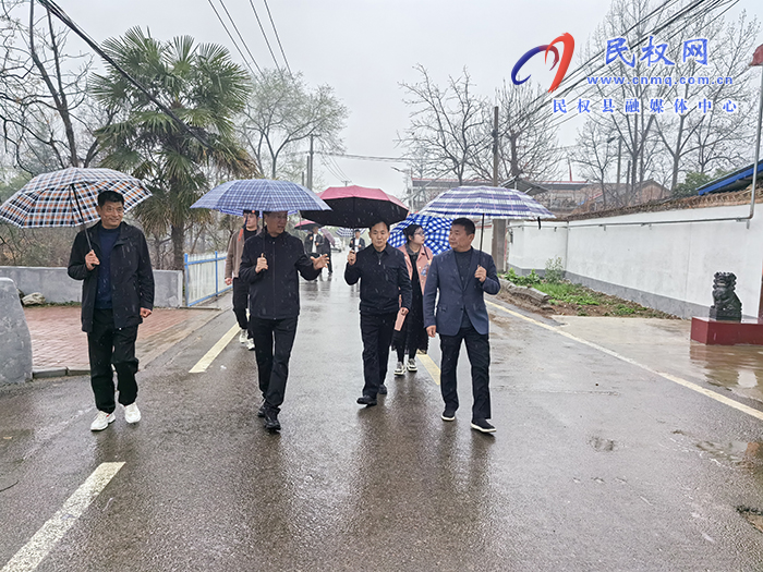 縣人大常委會副主任朱繼兵考察鄉(xiāng)村精神文明建設(shè)工作