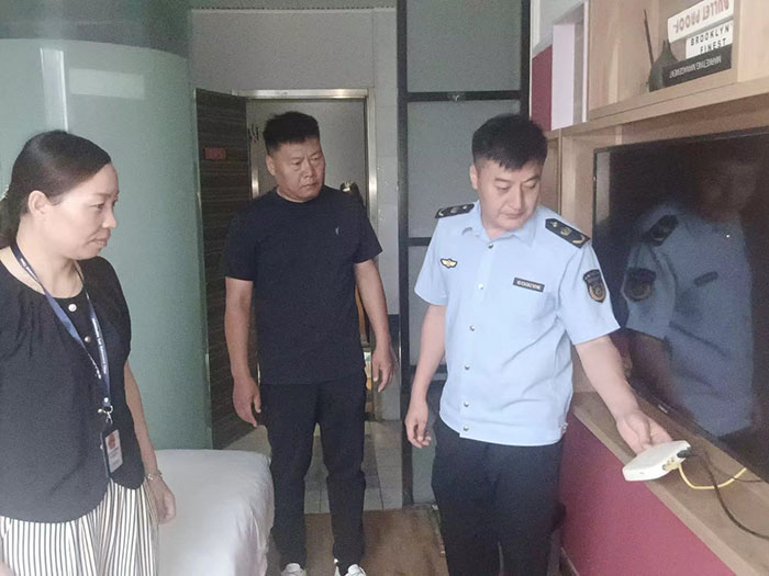 民權縣文化廣電旅游局開展打擊非法衛(wèi)星電視地面接收設施和境外電視網(wǎng)絡接收設施專項整治行動