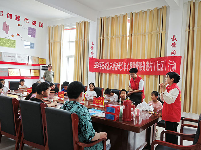 王橋鎮(zhèn)：法治宣傳進(jìn)鄉(xiāng)村   爭創(chuàng)“平安法治星”
