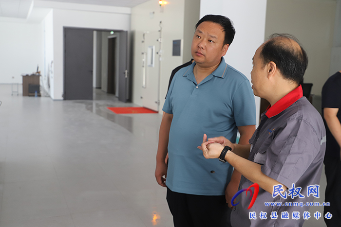 縣委常委、常務副縣長李衛(wèi)政調研企業(yè)發(fā)展情況