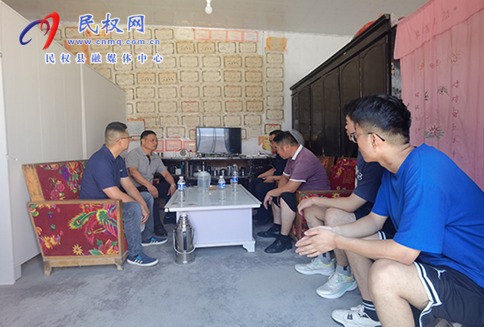 愛心企業(yè)捐贈(zèng)助學(xué)資金 助力貧困學(xué)子圓夢(mèng)大學(xué)