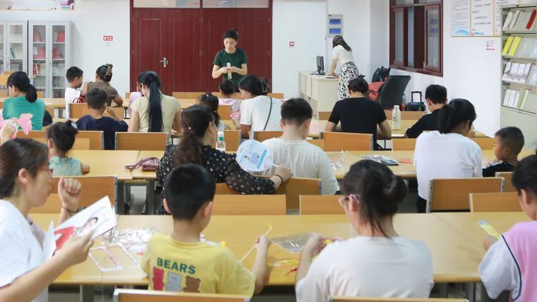 民權(quán)縣圖書館舉辦2024年“我們的節(jié)日·中秋”主題閱讀活動(dòng)